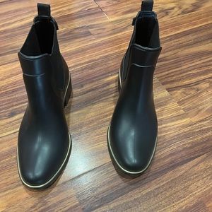 Kate spade black low boots